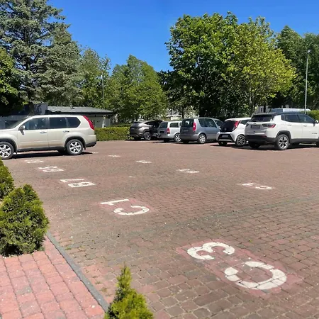 Very Close To The Beach, Siano Ty