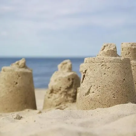 Very Close To The Beach, Siano Ty *