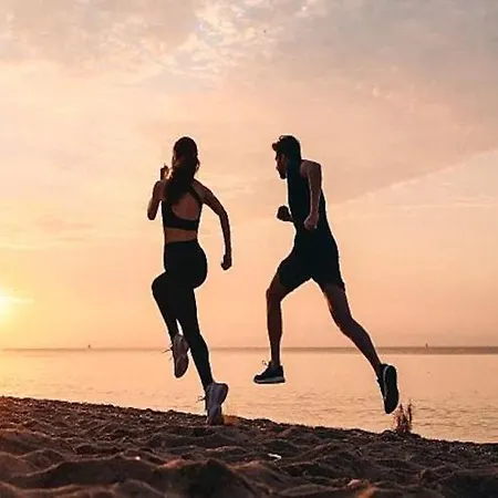 Very Close To The Beach, Siano Ty *