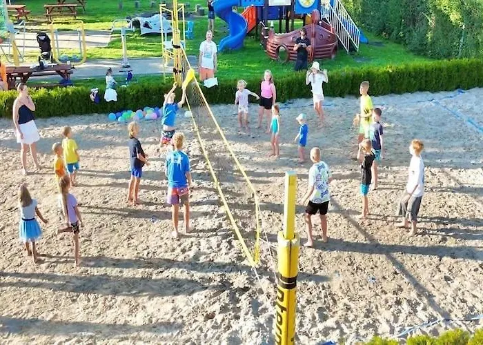 Very Close To The Beach, Siano Ty *